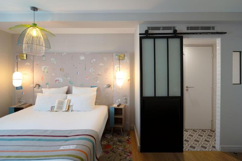 Deluxe Triple Room image 4