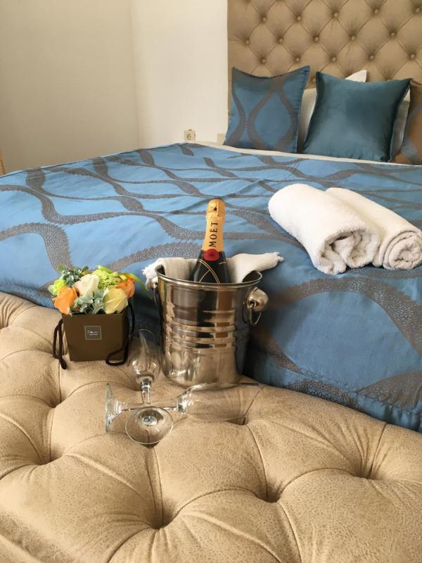 Double Room with Mountain View image 4