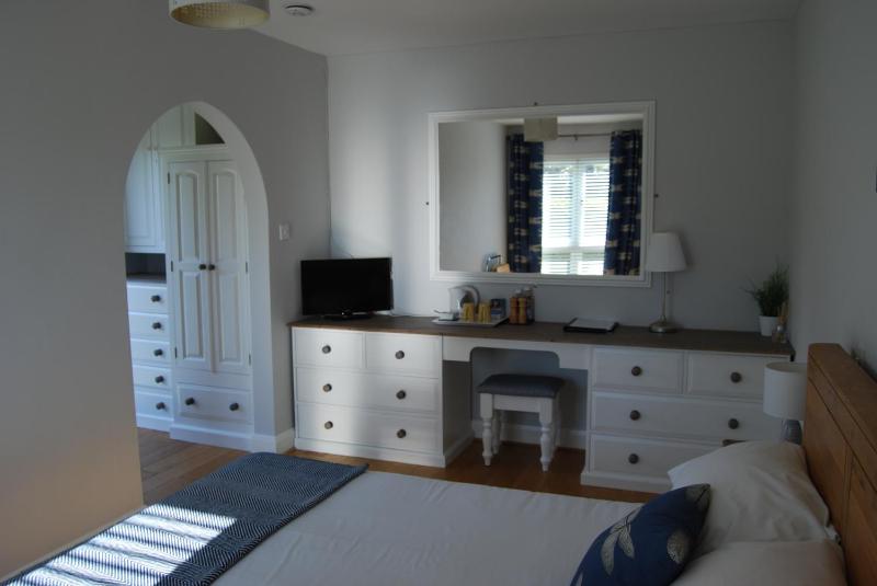 Double Room image 3