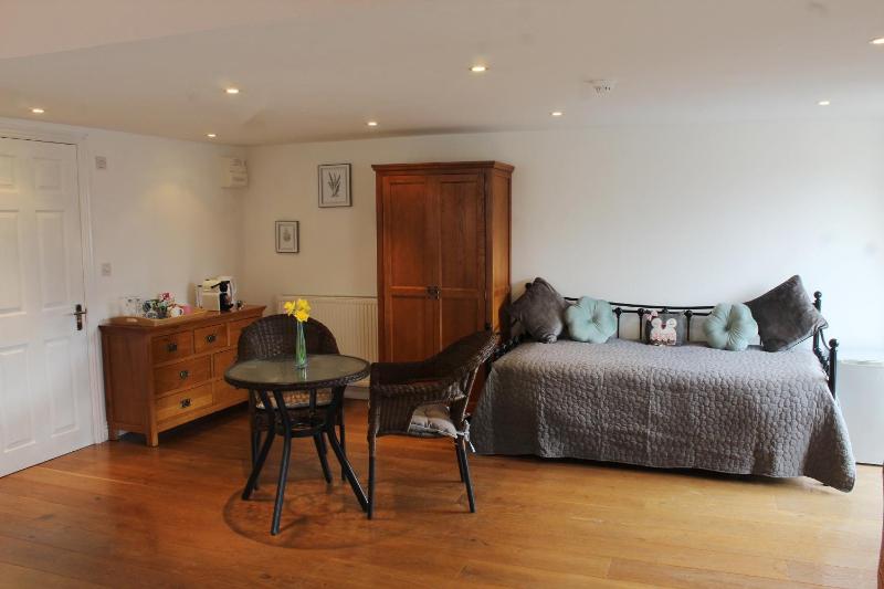 Superior Double Room image 3