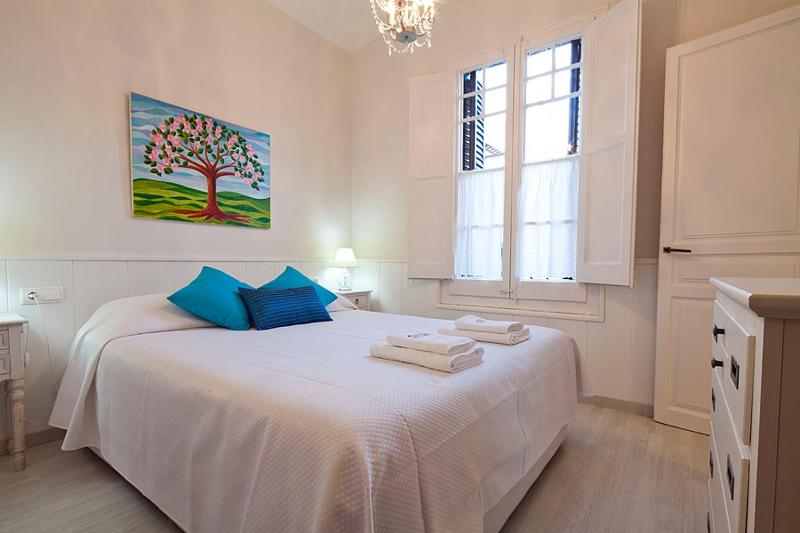 Stay U-nique Apartments Gaudi II - image 15