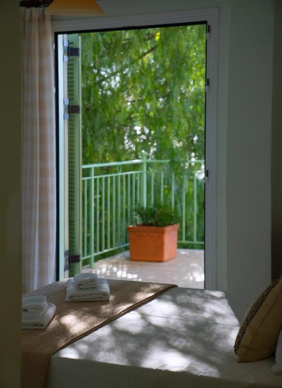 Kerasia Bay View Villa - image 40
