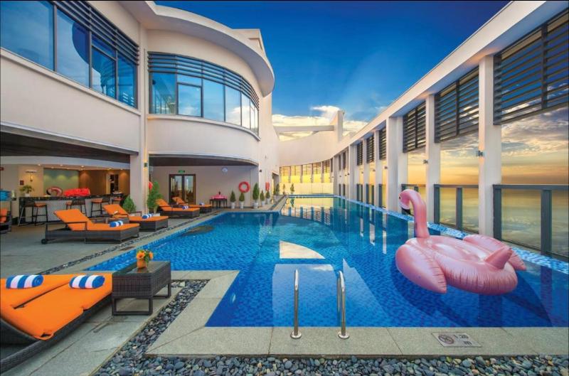 Luxury Apartment in Beach Front Building with Ocean View - image 8