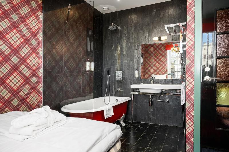 Single Room image 3