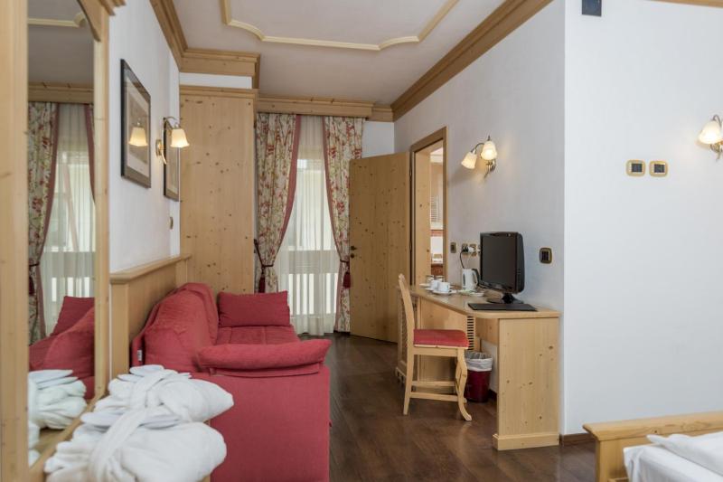 Junior Room image 4