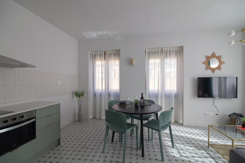 Apartamentos Teatro by Be Alicante - image 30