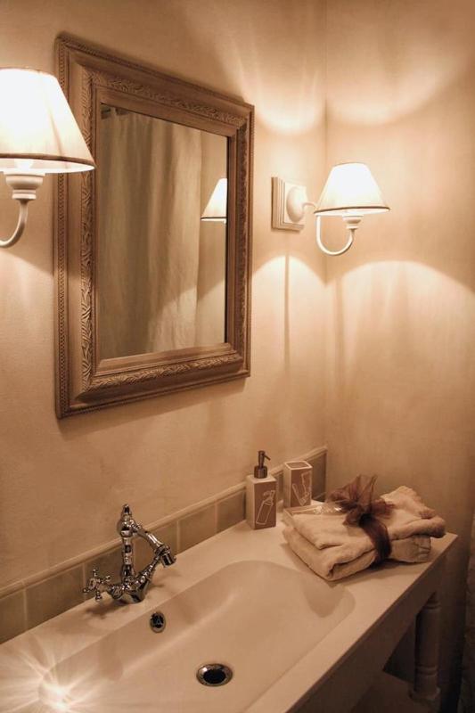 Deluxe Double or Twin Room image 3
