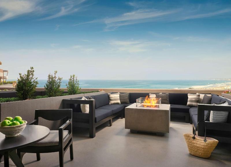 King Room with Firepit and Garden View image 1