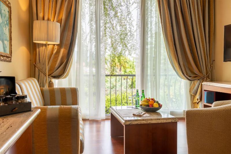 Princess Garden Suite with Private Spa Access image 4