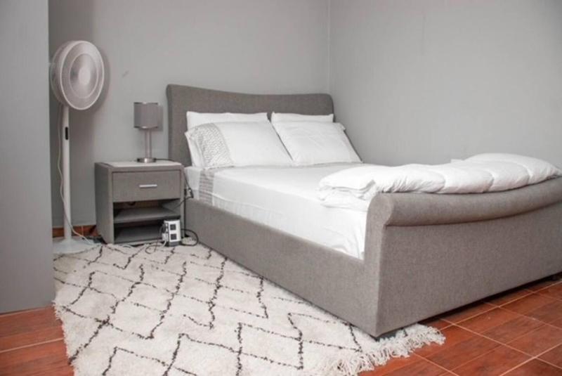 Full AirCon- 3Bed Villa- A c- WiFi- HotWater - image 6