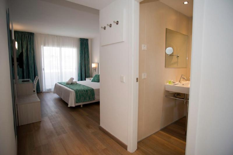 Standard Apartment image 4