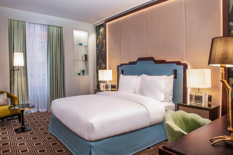 Unique! Renovated Superior room 28m2 image 4