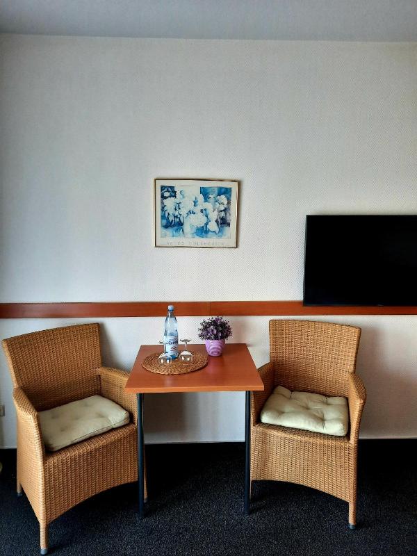 Double Room image 2