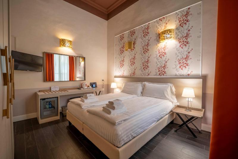 Standard Double or Twin Room image 3