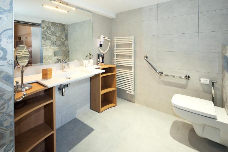 Pavillon Room (4 People) image 3