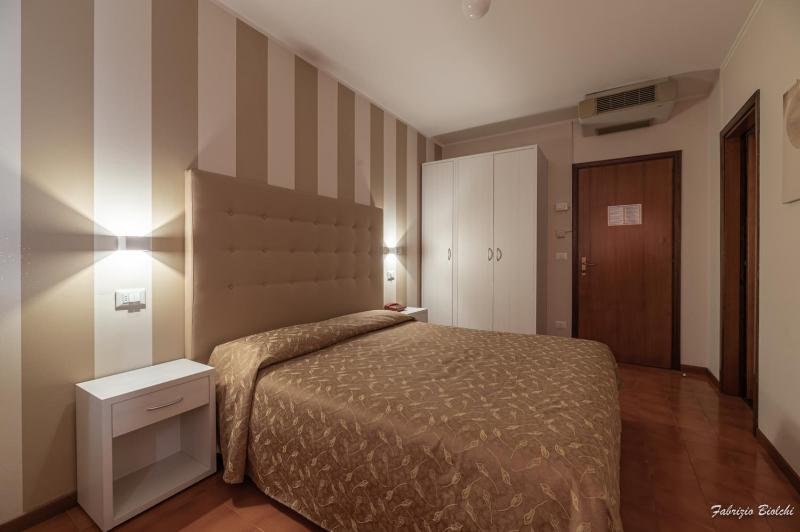 Economy Double or Twin Room image 2