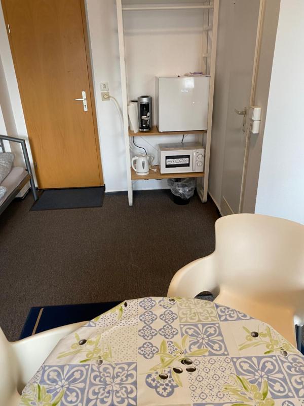 Family Room with Shower image 4