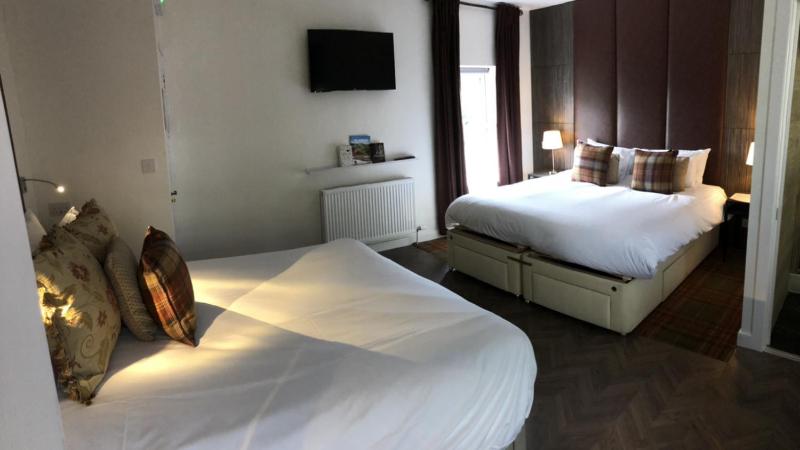 Quadruple Room with Shower image 1