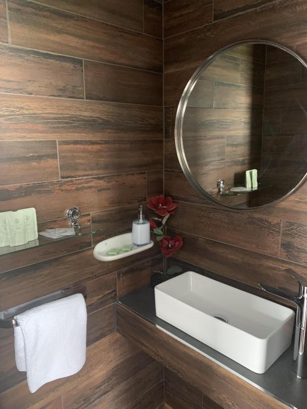 Quadruple Room image 3