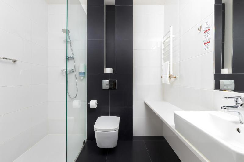 Standard Double or Twin Room image 1