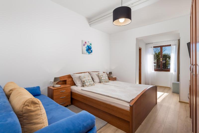 Triple Room with Private Bathroom image 1