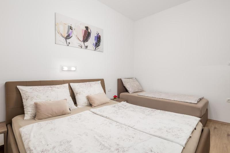 Superior Apartment image 4