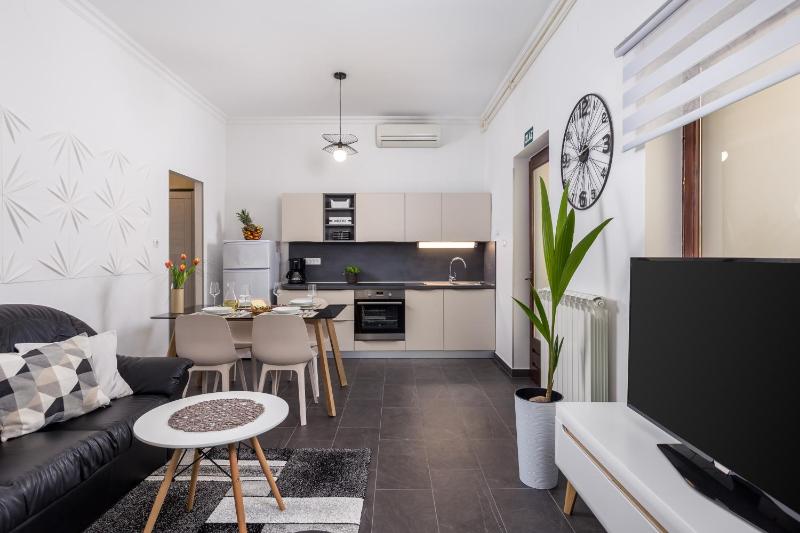 Superior Apartment image 1