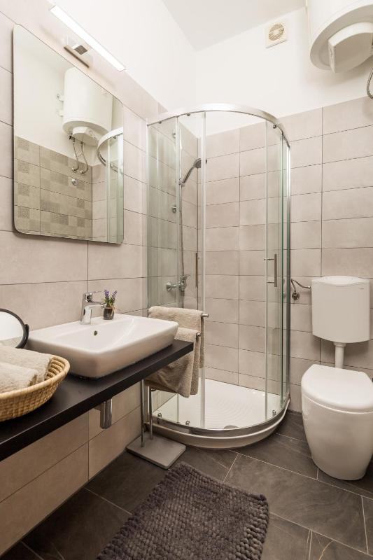 Superior Apartment image 3