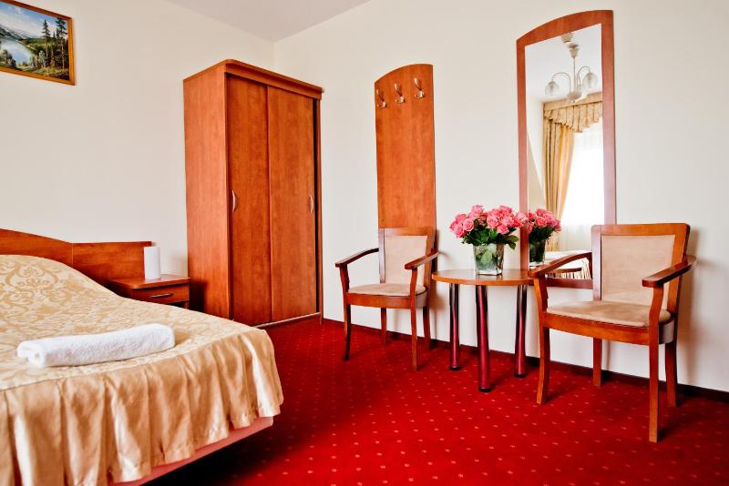 Standard Twin Room image 2