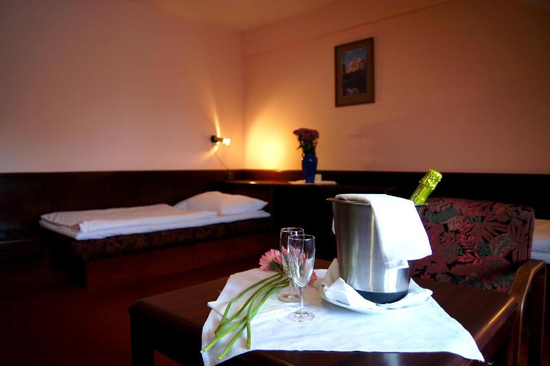 Standard Double or Twin Room image 1