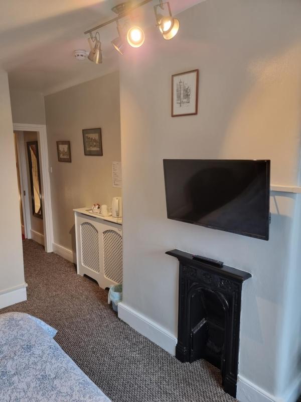 Deluxe Double Room with Bath image 2