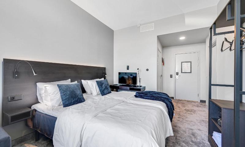 Family Room - Detached building image 2