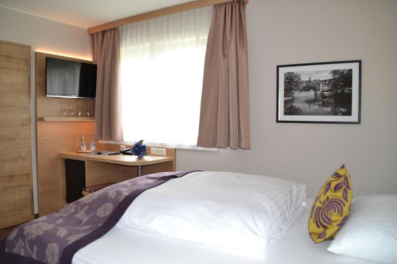Comfort Single Room image 2