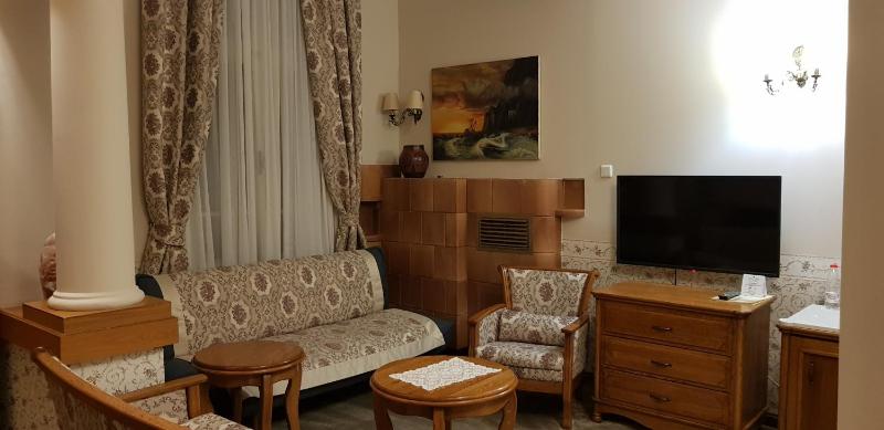 Romantic Suite image 3