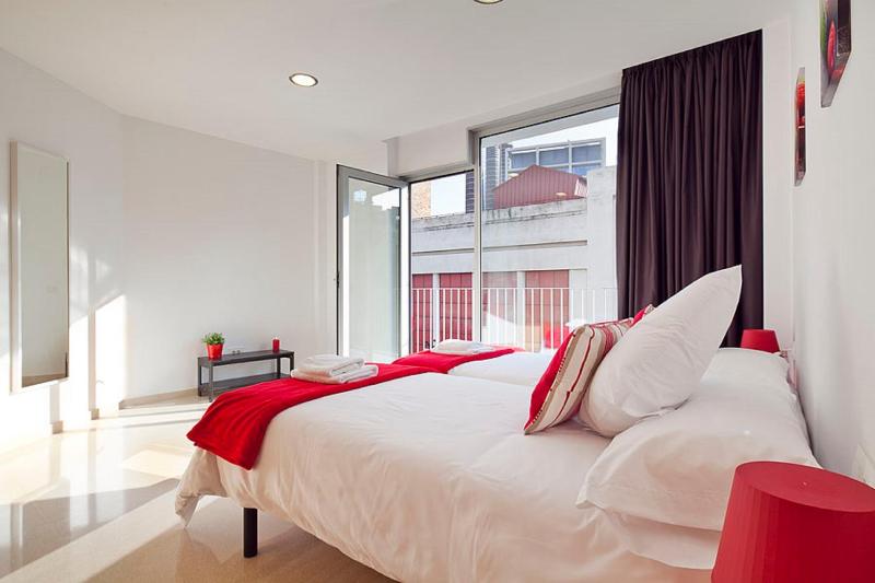 One-Bedroom Apartment image 3