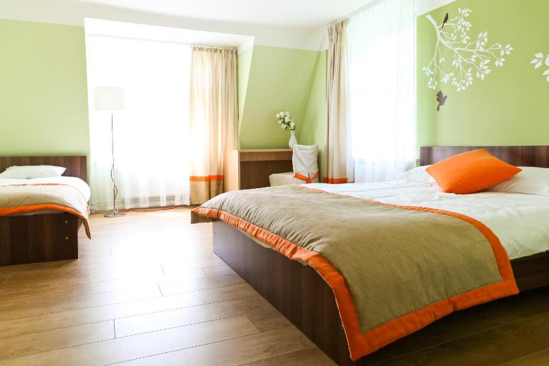 Triple Room image 2