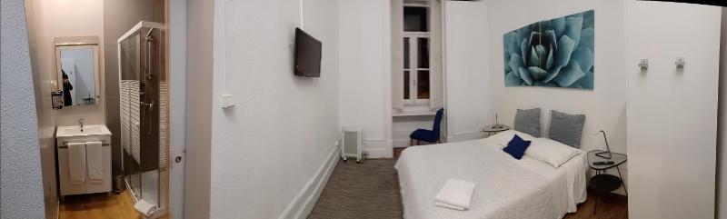 Double Room with Private Bathroom image 2