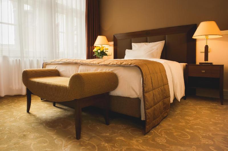 Standard Double or Twin Room image 1