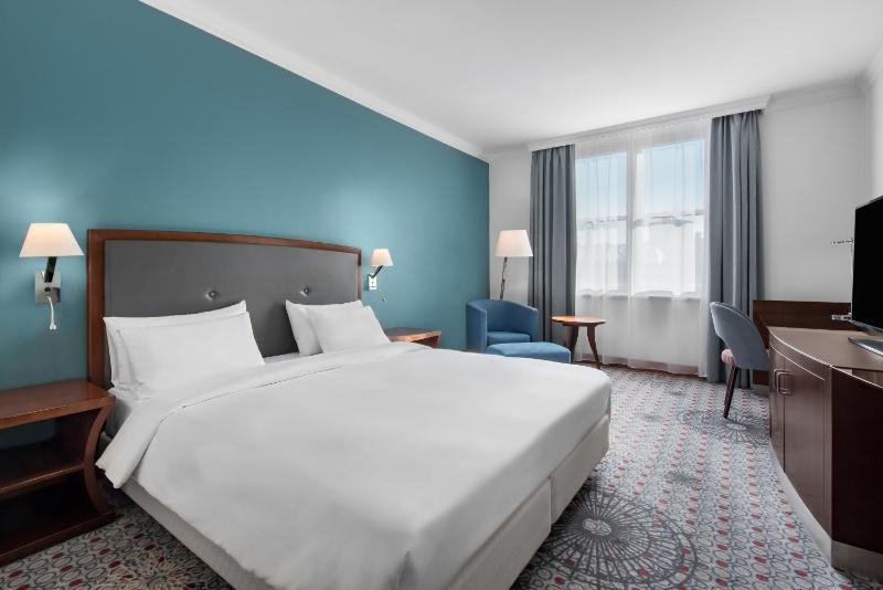 Standard Room image 4