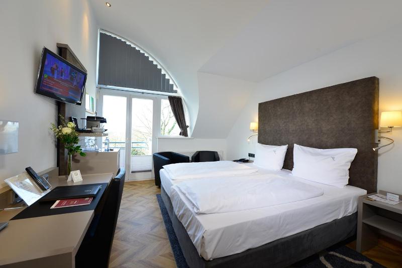 Business Double Room image 1