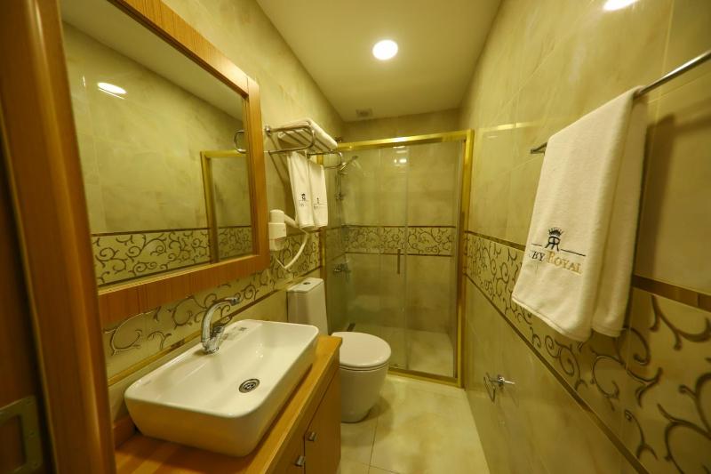 Deluxe Double Room (2 Adults + 1 Child) image 2