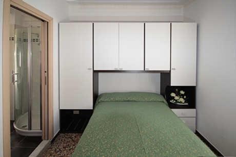 Single Room image 1