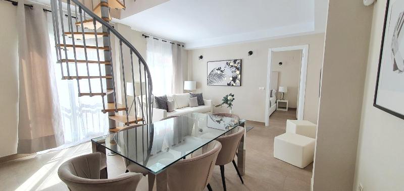 Three-Bedroom Apartment with Terrace (8 Adults) image 1