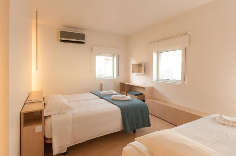 Superior Triple Room image 1