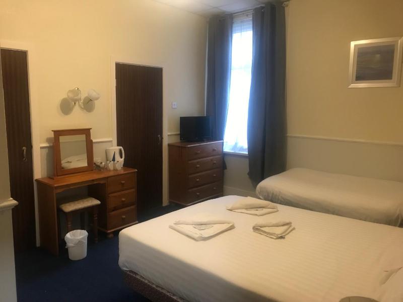 Canasta Hotel - image 14