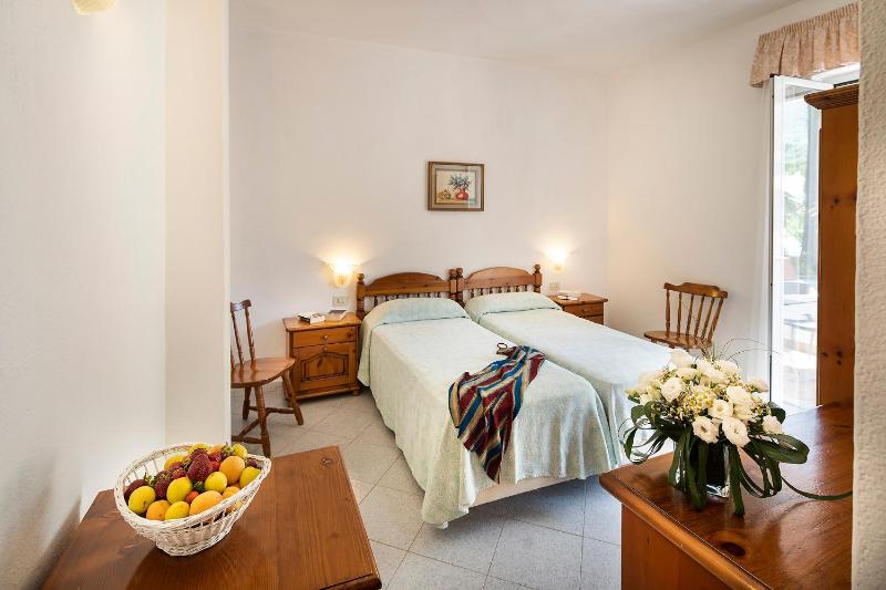 Double or Twin Room with Balcony image 1