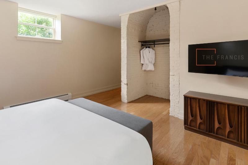 King Suite image 2