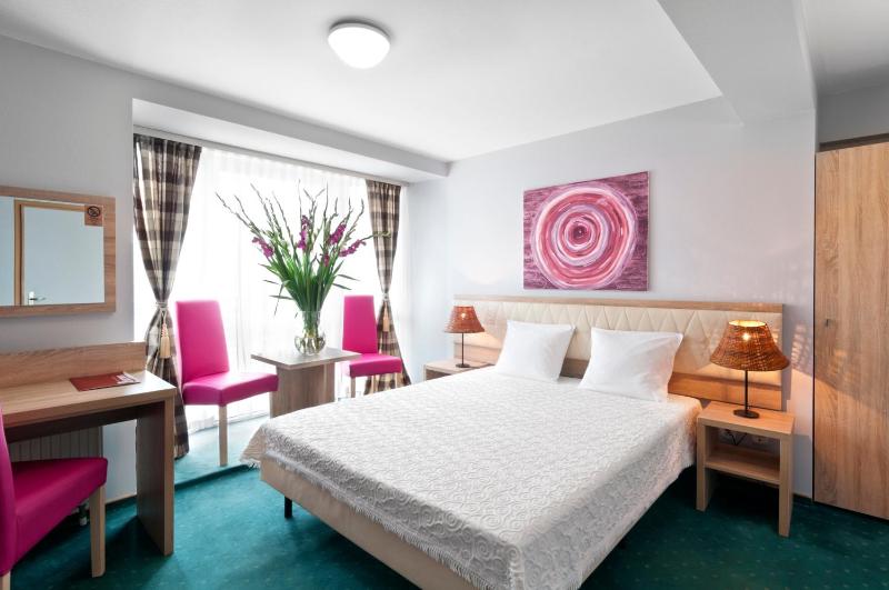Double Room image 1