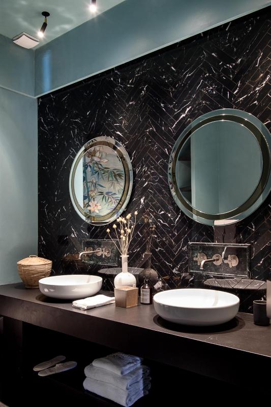 Suite with Balcony image 3