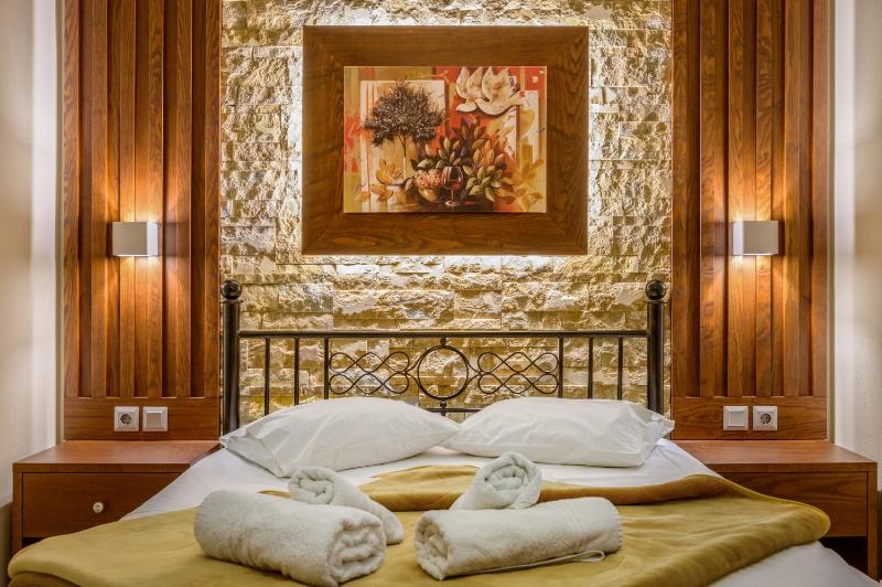 Double or Twin Room image 3